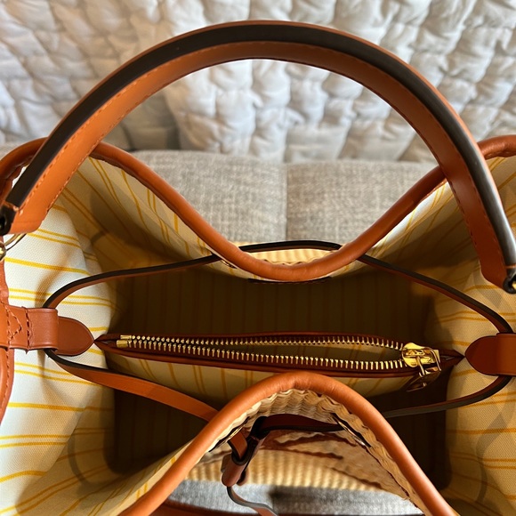 Louis Vuitton Bag - Picture 4 of 6